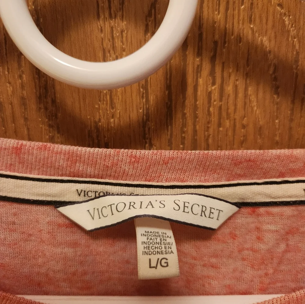 Victoria's Secret Pink Graphic Tee - Picture 3 of 3